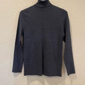 Chico’s Grey Turtleneck Sweater. Chico’s Size 2/ Traditional Size L